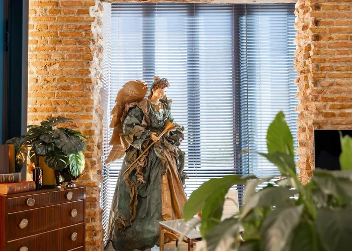 Chezmoihomes Gallery Loft Apartamento Granada